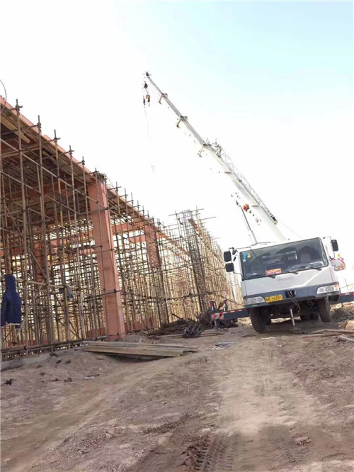 罗甸县25 吨、50 吨吊车怎么选？多大重量 / 半径适合对应车型？