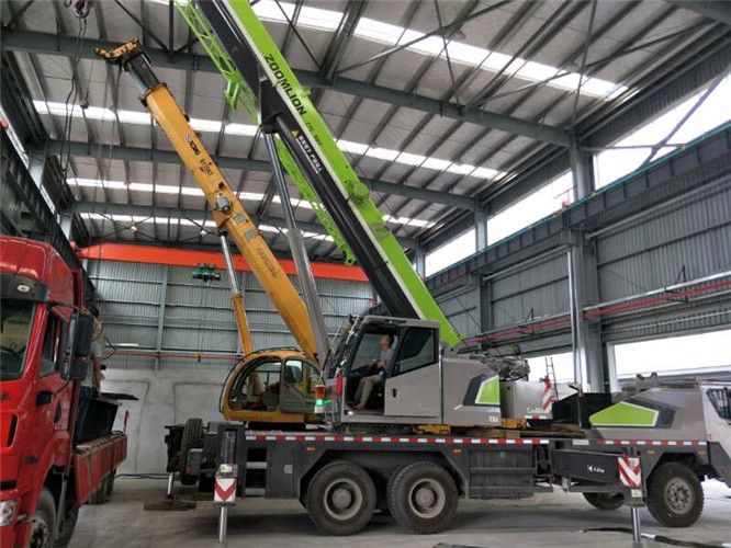 罗甸县高空车出租需要注意哪些安全事项？