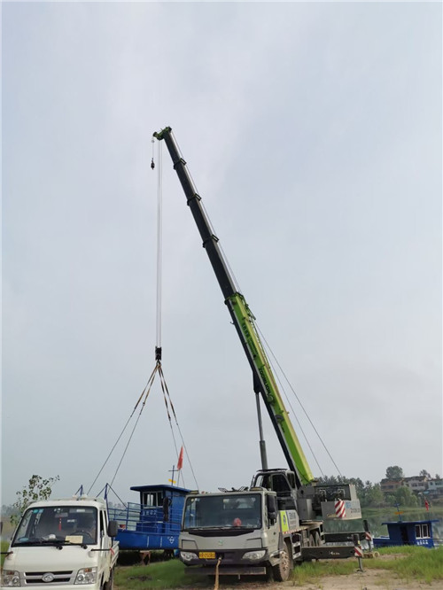 罗甸县桥梁建设吊装案例